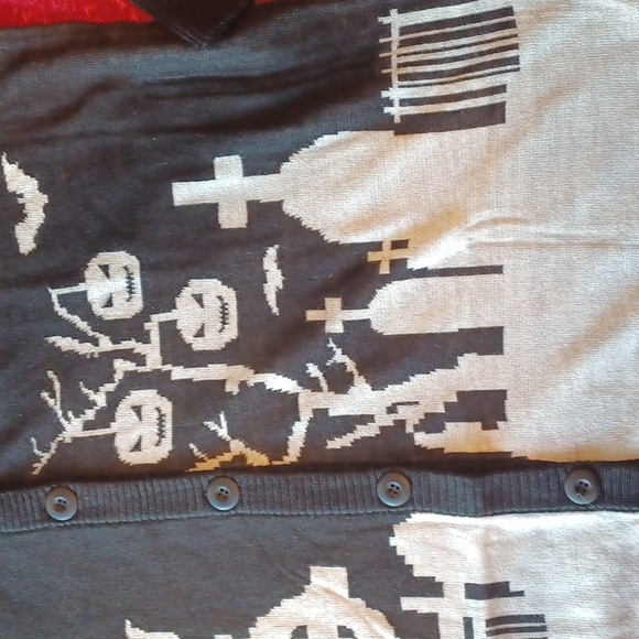 DOLLSKILL 2X TRICKZ N TREATZ BLACK/WHITE LONG-SLEEVED CARDIGAN BUTTON DOWN - Picture 11 of 16